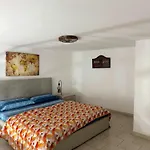 Frizzi & Lazzi House Apartment *