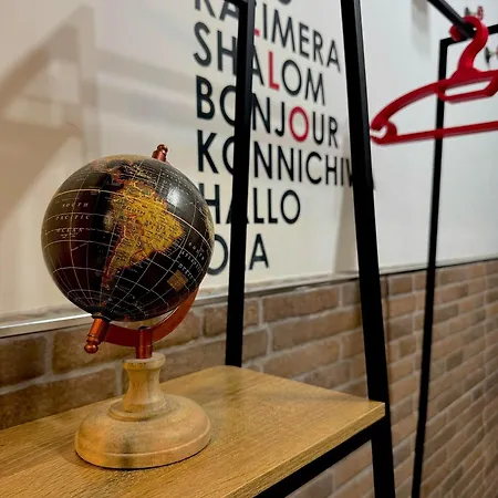 Frizzi & Lazzi House * Naples