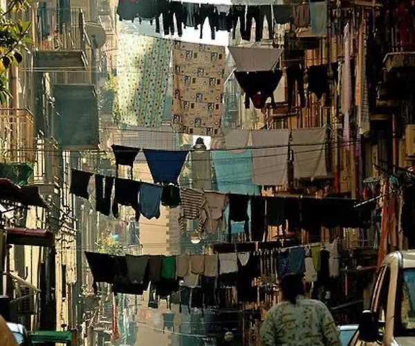 Frizzi & Lazzi House شقة