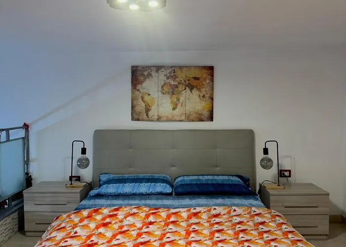 Frizzi & Lazzi House شقة